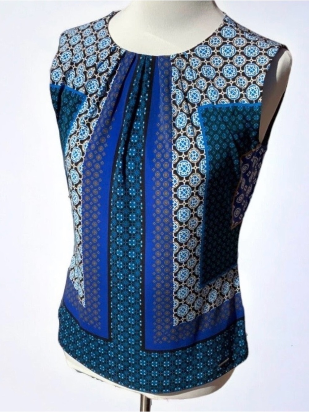 Calvin Klein Sleeveless Blue Patterned Women's Top